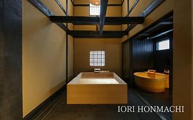 Iori Stay